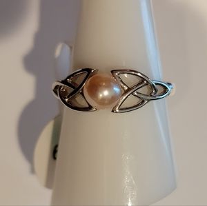 Pearl ring